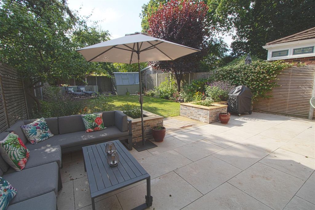 Property photo 3 of 11 Patio.Jpg
