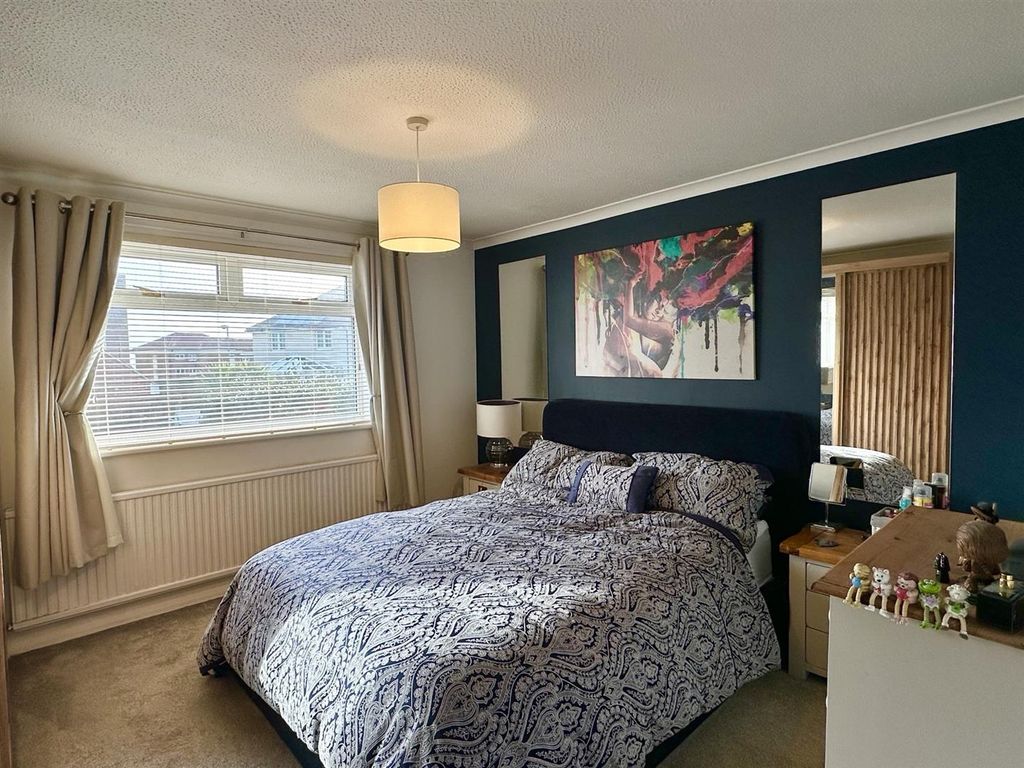 Property photo 2 of 30