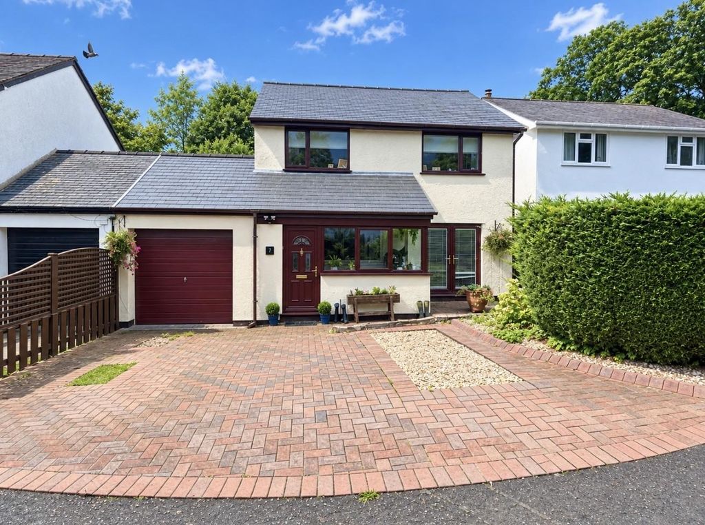 Property photo 1 of 16 Be009d0B-23Ad-4Fd2-9E6A-051Fc4927Fa9.Jpg
