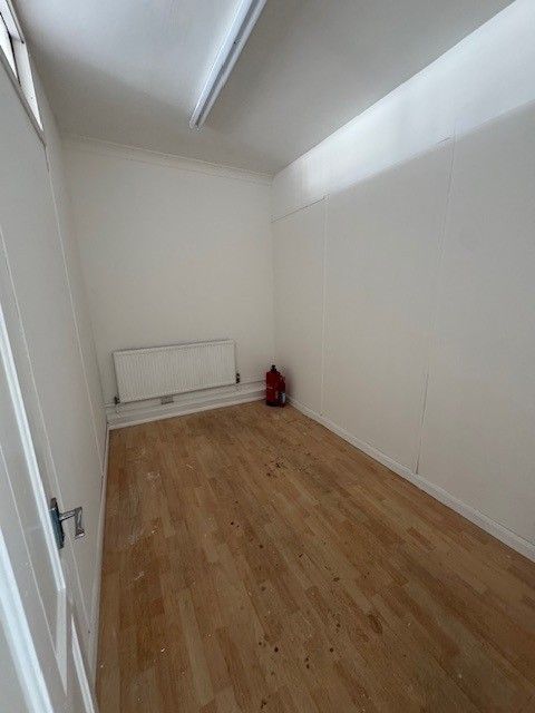 Property photo 2 of 3