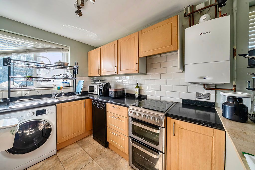 Property photo 3 of 11 Photo 6