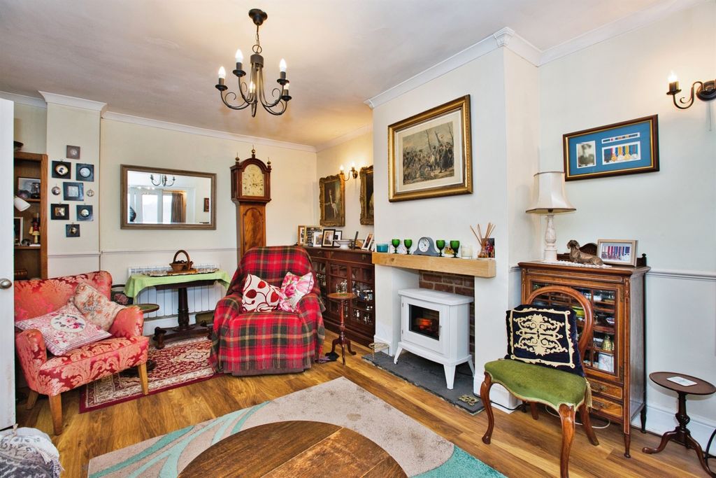 Property photo 3 of 19