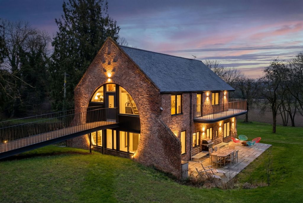 Property photo 1 of 27