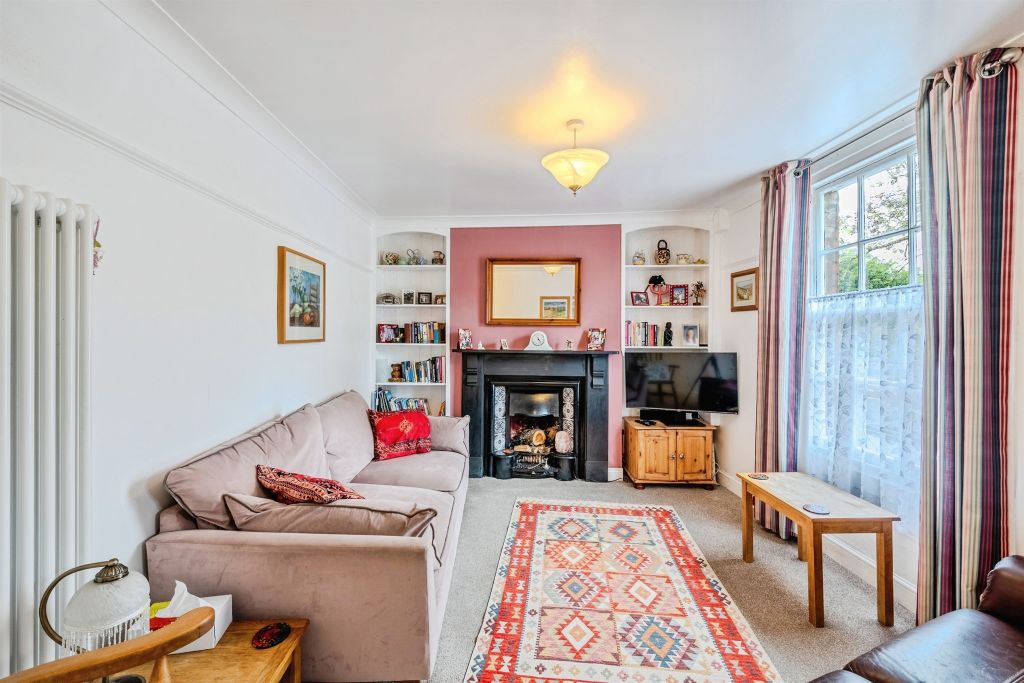 Property photo 3 of 31