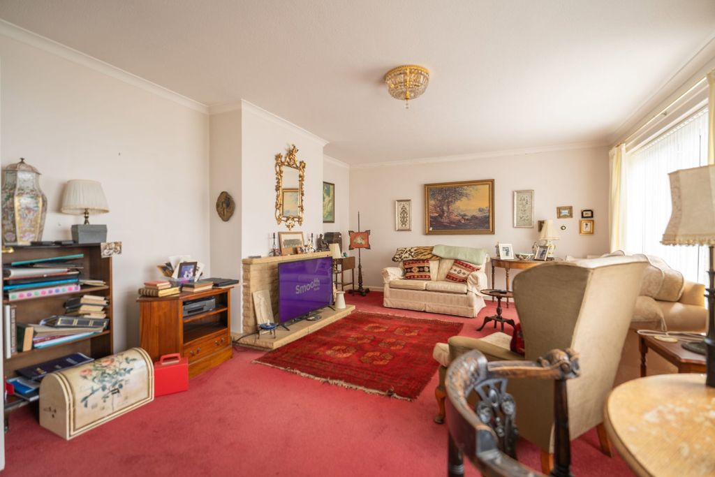Property photo 2 of 24