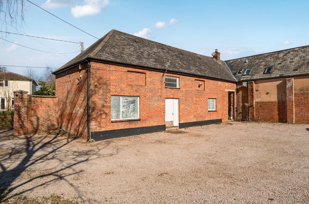 Property photo 2 of 12