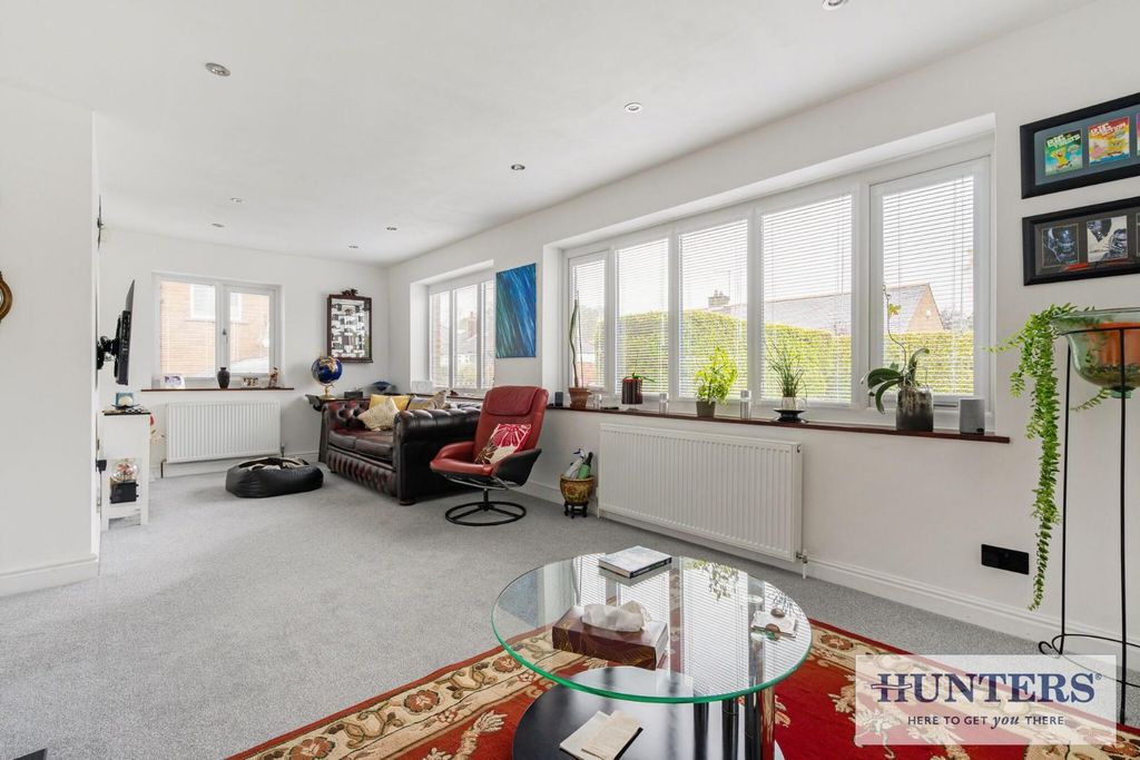 Property photo 3 of 36 100593_1 Peasehill Close Rawdon (3) - Copy_Low.Jpg