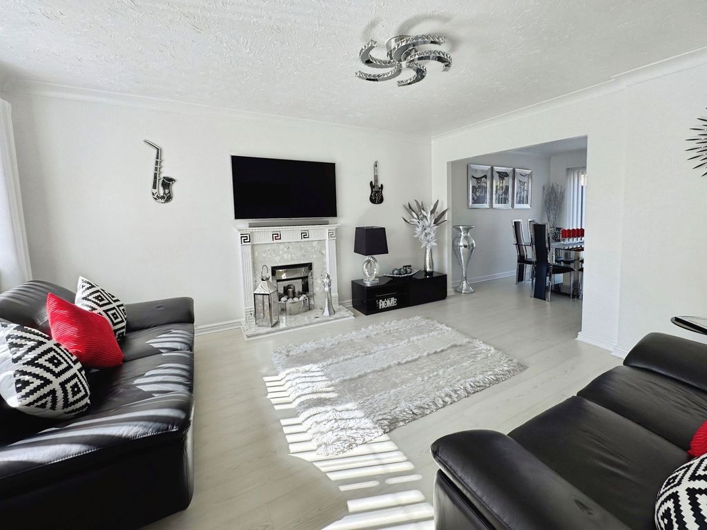 Property photo 2 of 30