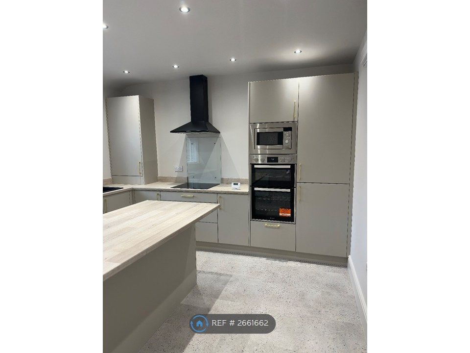 Property photo 1 of 35