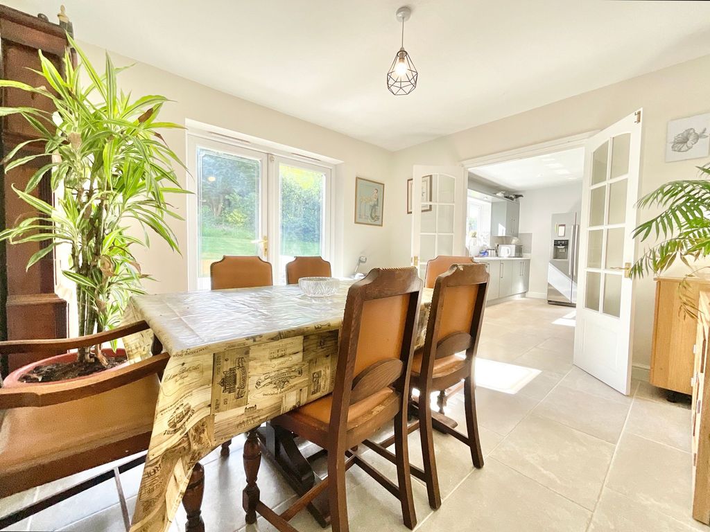 Property photo 3 of 35