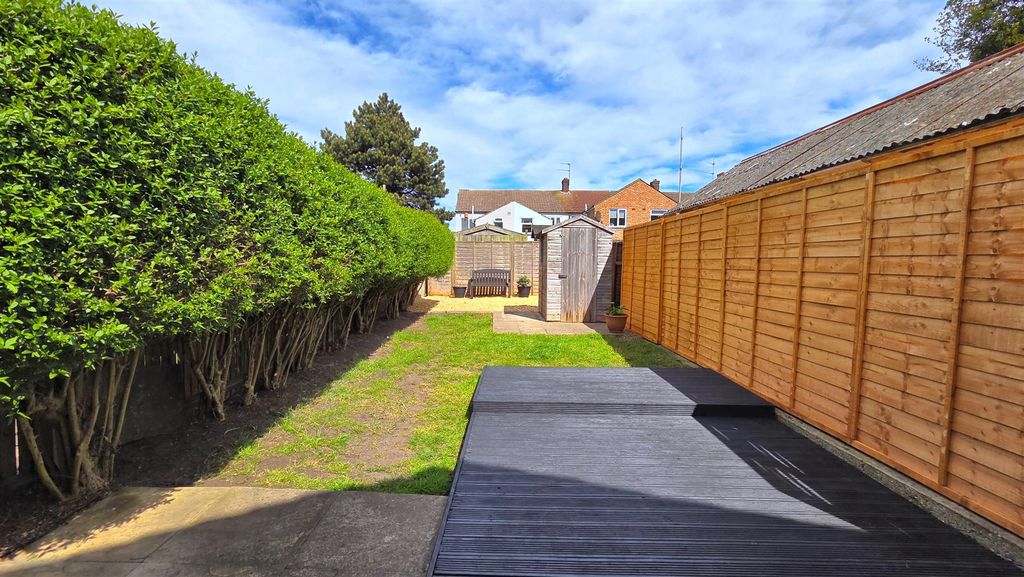 Property photo 1 of 11 Garden