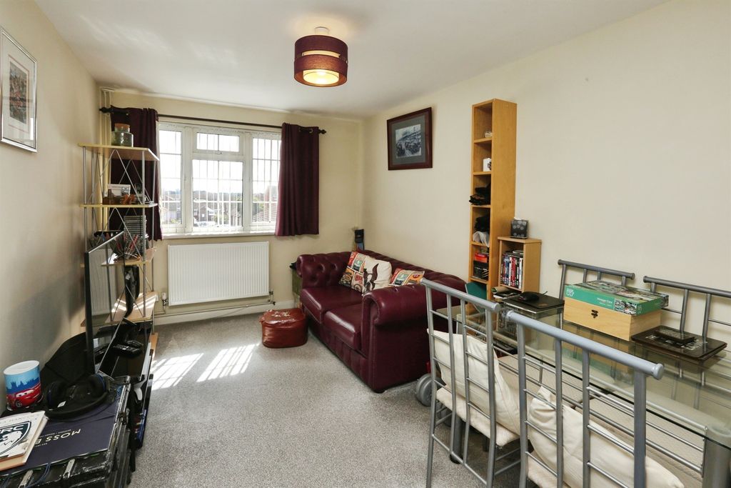 Property photo 3 of 13