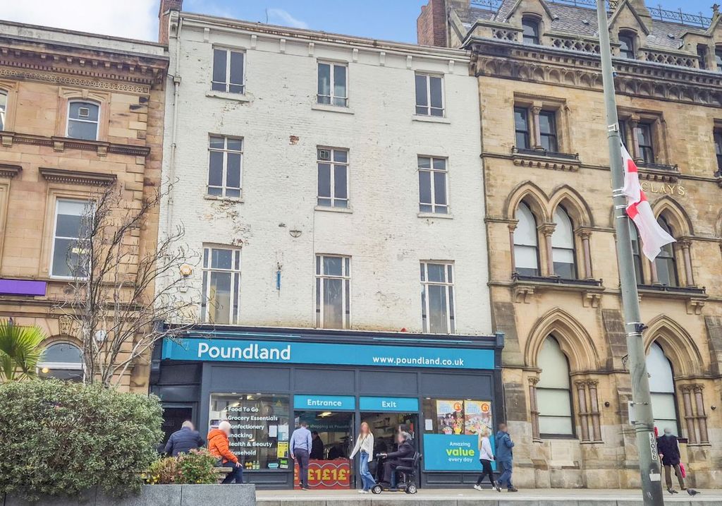 Property photo 1 of 2