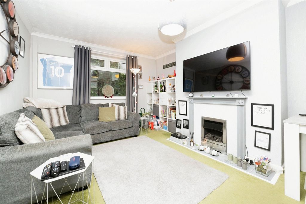 Property photo 2 of 17 Picture No. 28