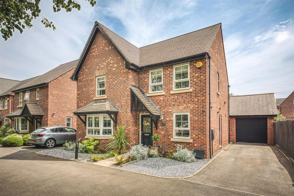 Property photo 1 of 42