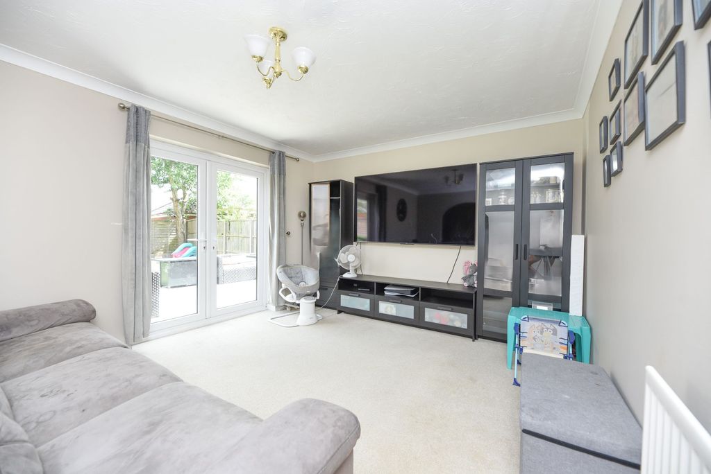 Property photo 2 of 15