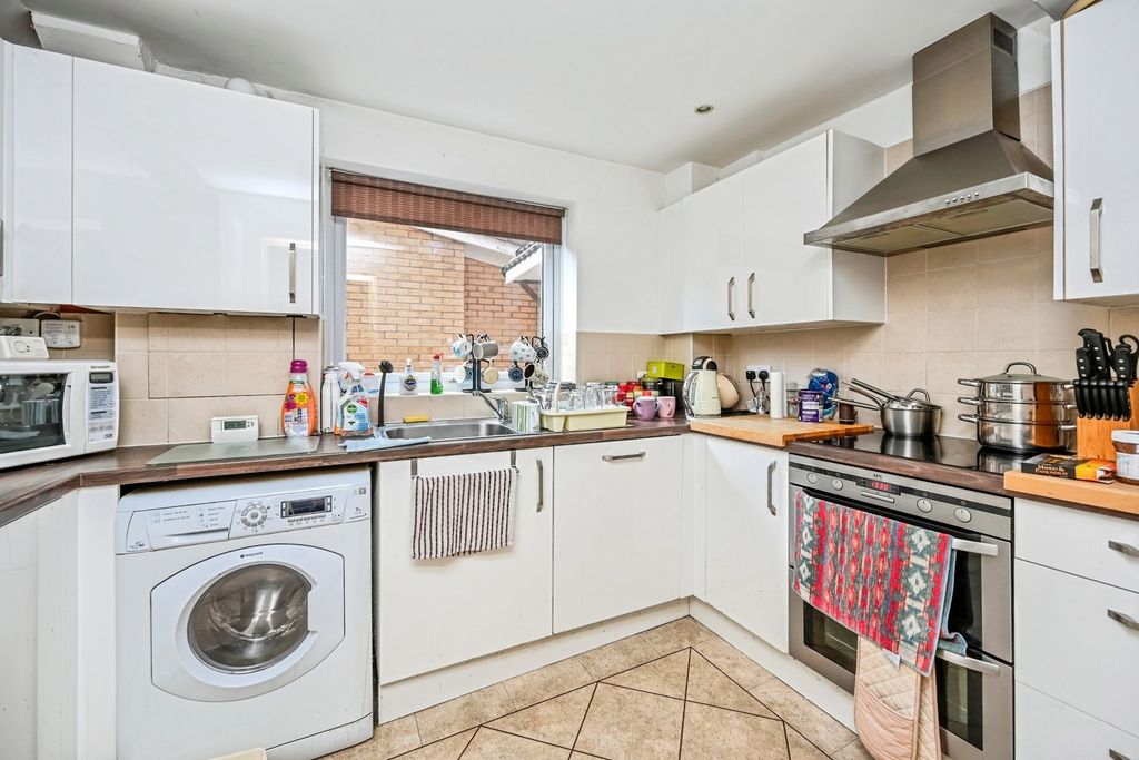 Property photo 3 of 17 Photo