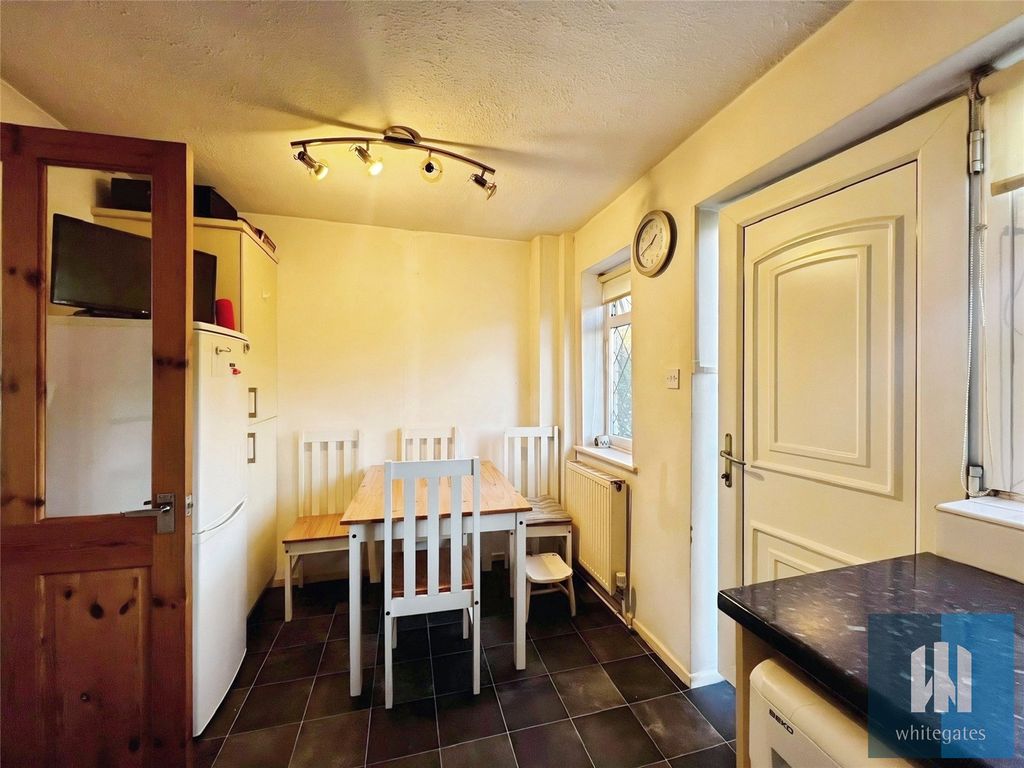 Property photo 3 of 16 Picture No. 14