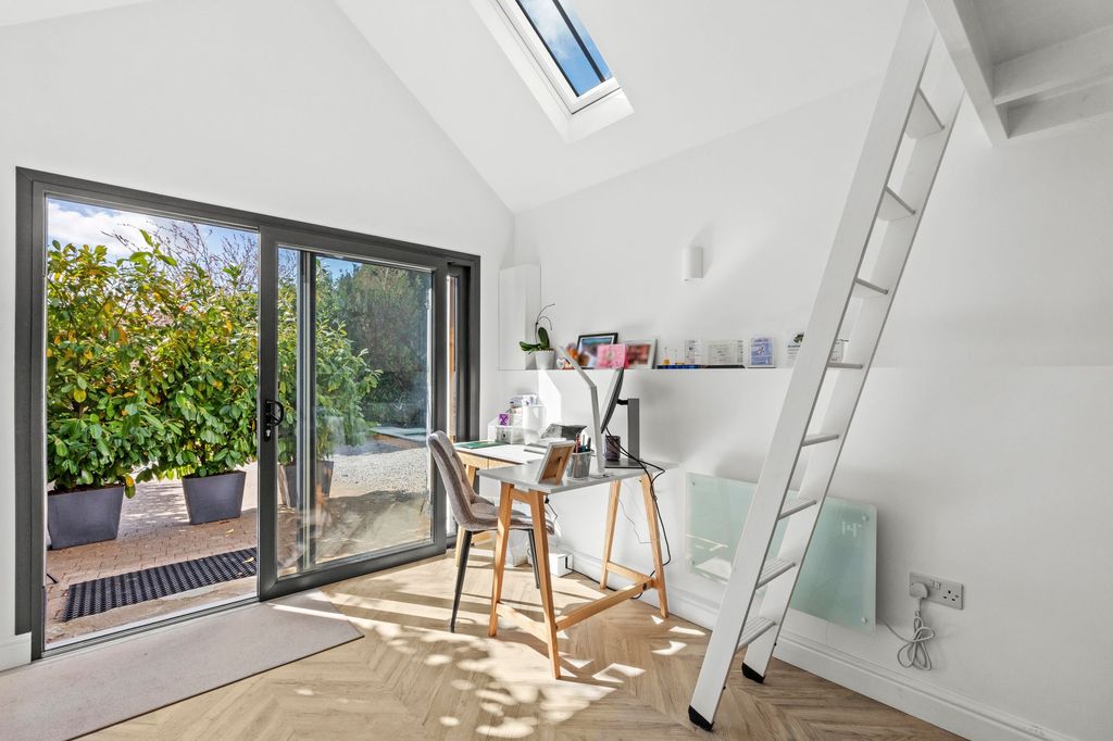 Additional image 14 of 5 bed detached house for saleRectory Avenue, High Wycombe HP13