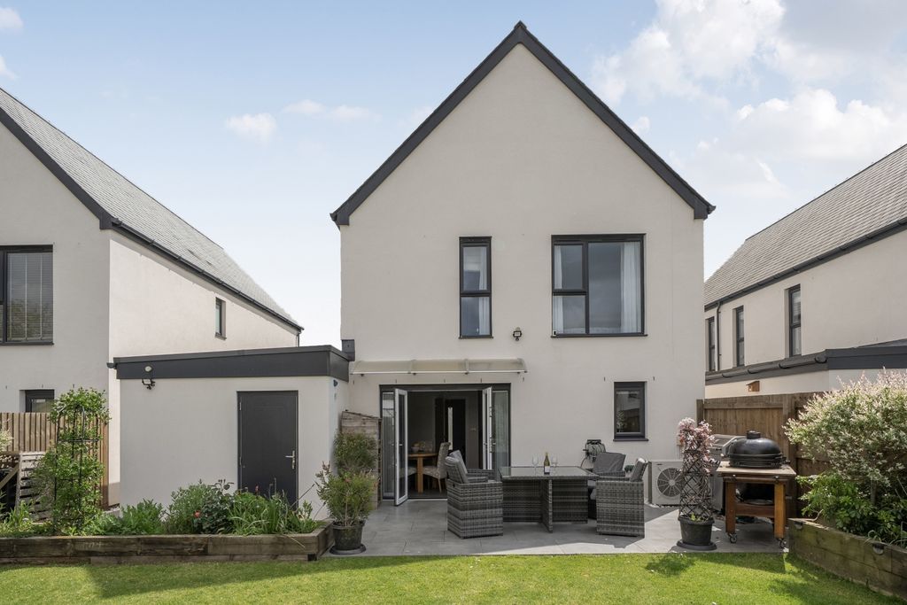 Property photo 3 of 23 1-69Fd794c34A06-1455989-7-69Fc94Af5E095-1