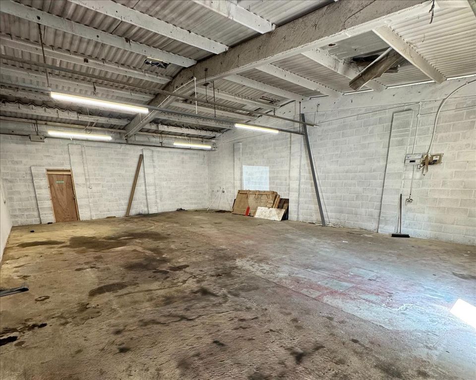 Property photo 2 of 5