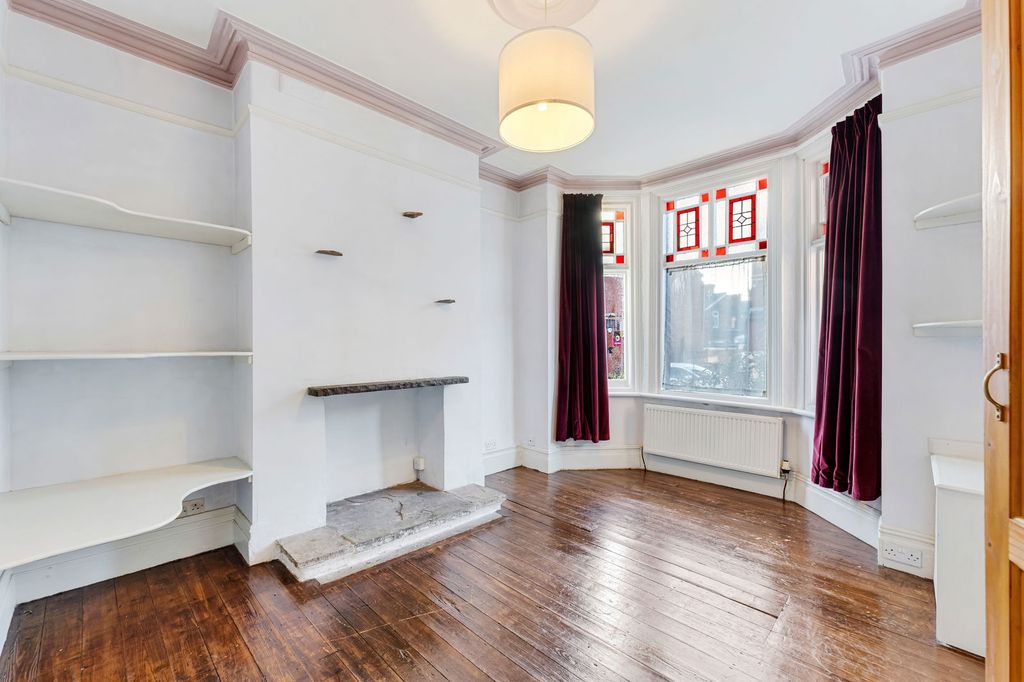 Property photo 3 of 25