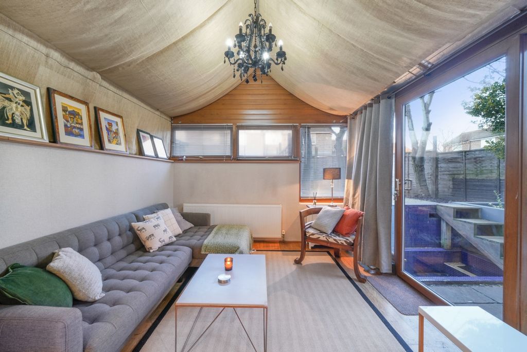 Property photo 3 of 16 Photo 3