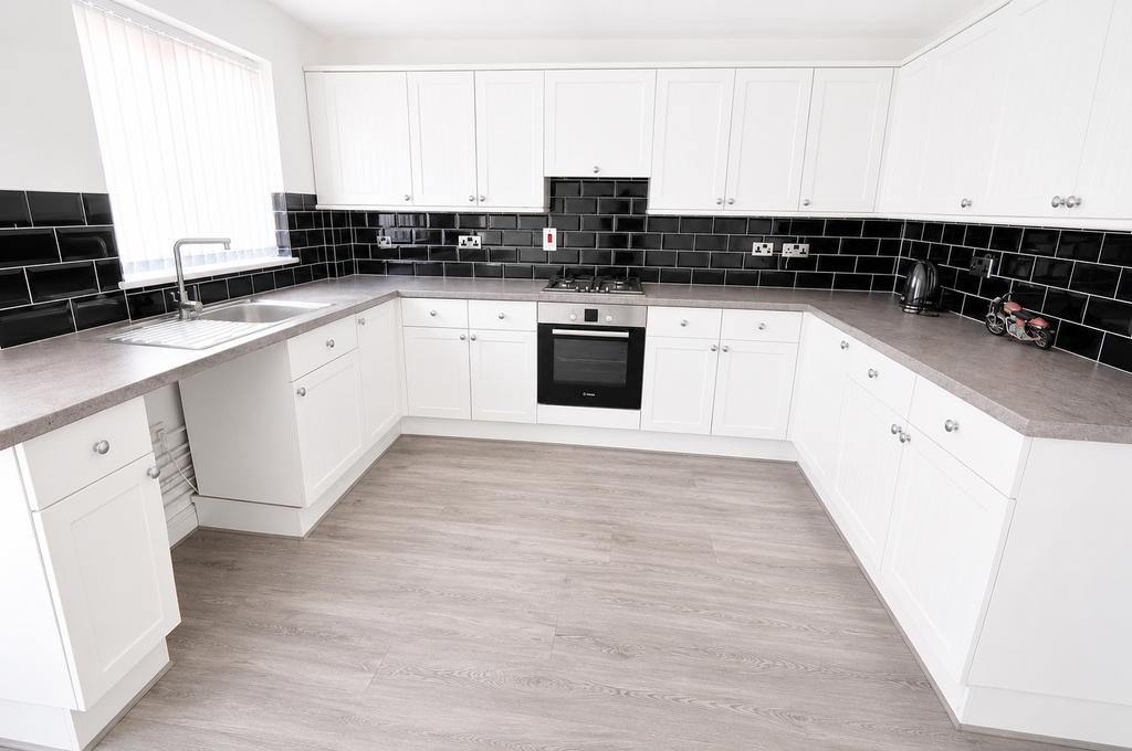 Property photo 2 of 37