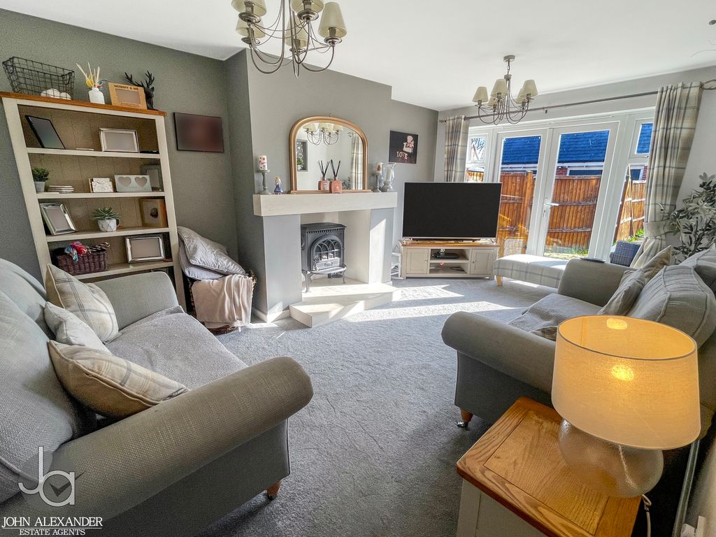 Property photo 2 of 33 20260225_101253630_0.5