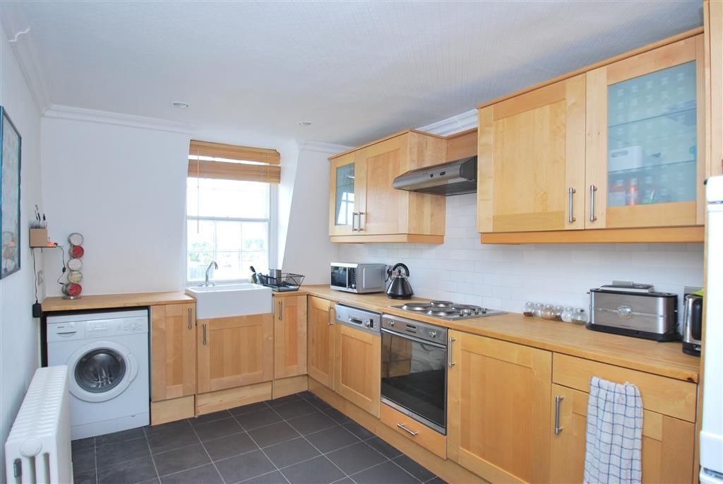 Property photo 3 of 8 Kitchen