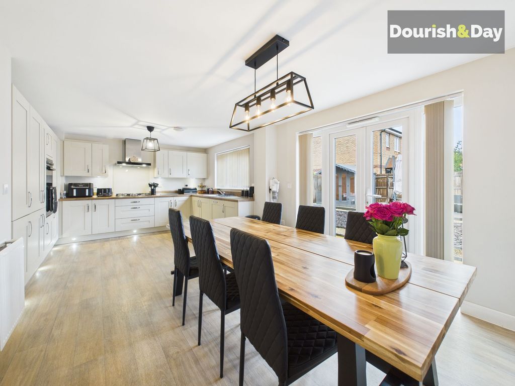 Property photo 3 of 18 Kitchen Diner