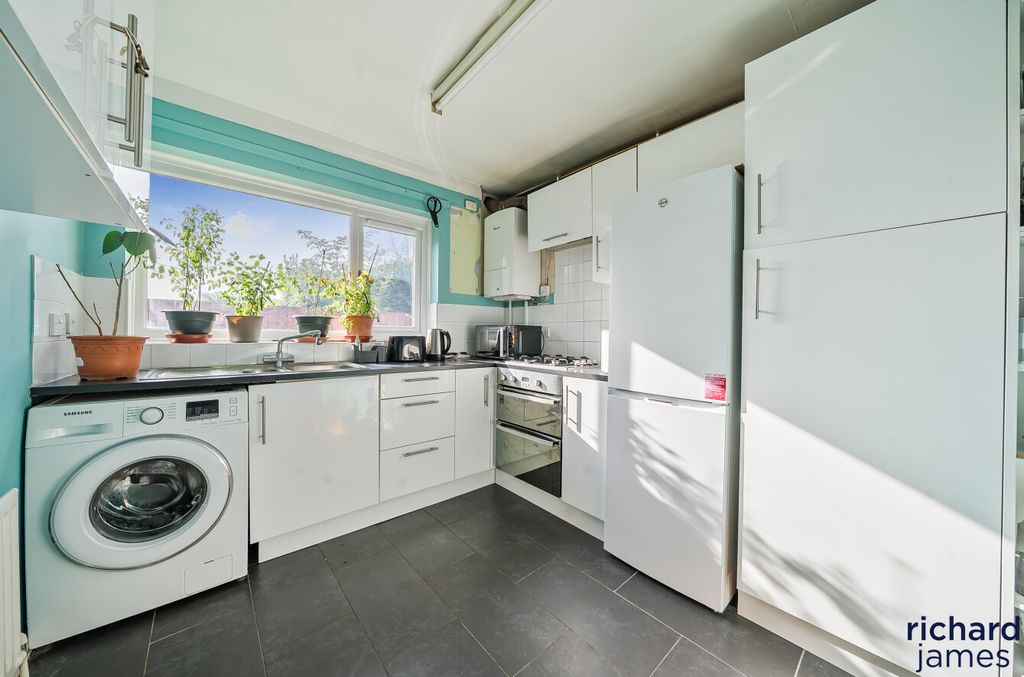 Property photo 2 of 10 7054778Dd67241Da883714E018d93Bb4