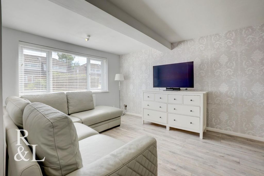 Property photo 3 of 28 Royston&amp;Lund (24).Jpg