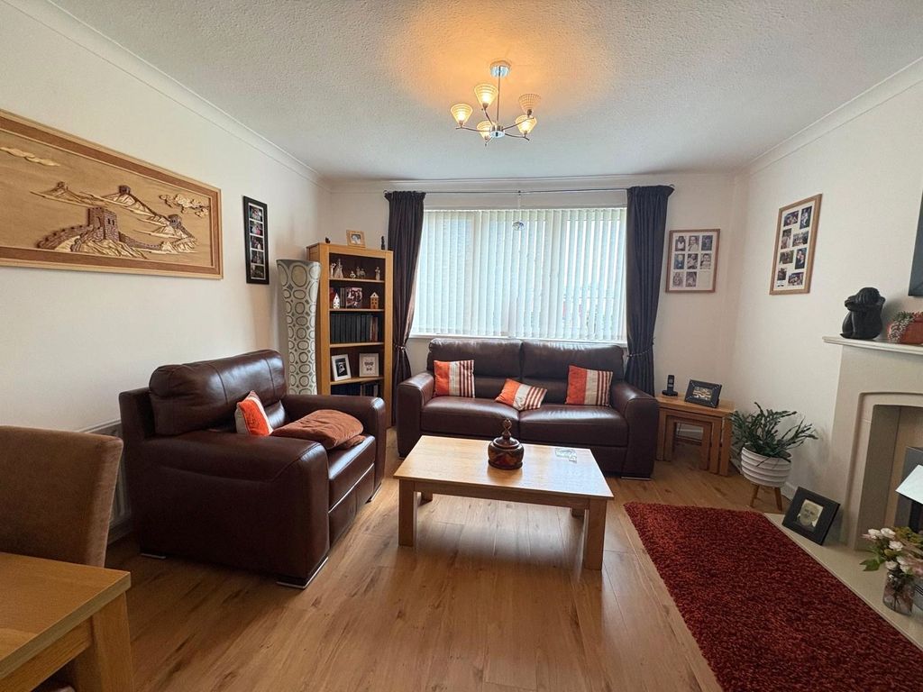 Property photo 3 of 15 Picture No. 10