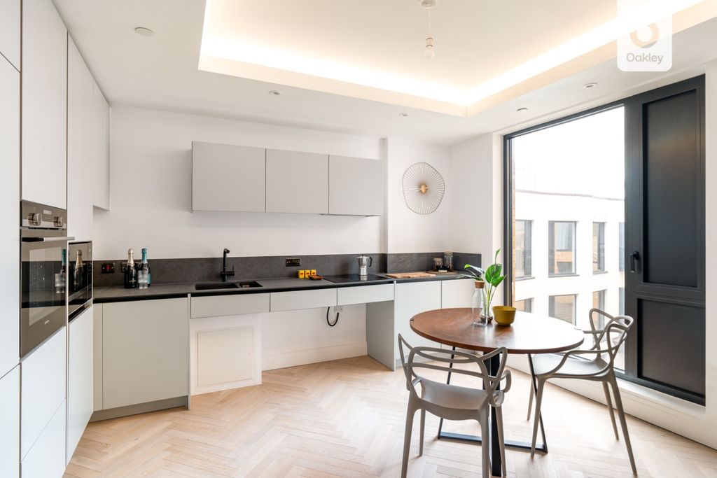 Property photo 3 of 16 4335344