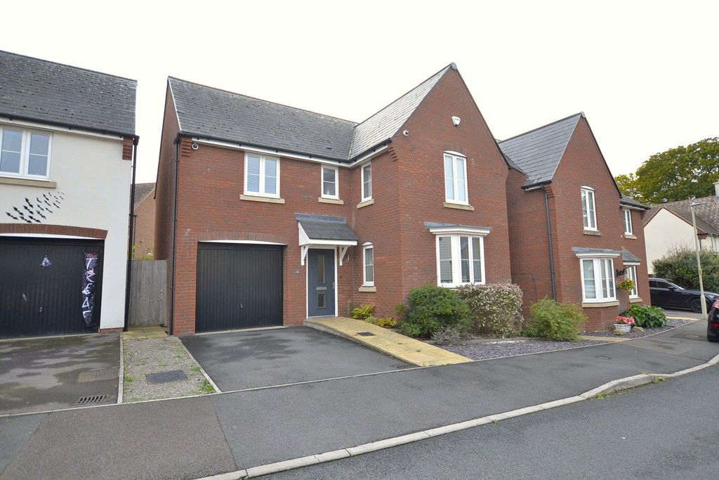 Property photo 1 of 23