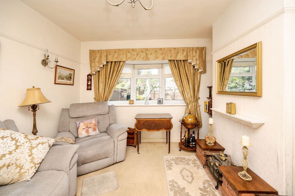 Property photo 3 of 21