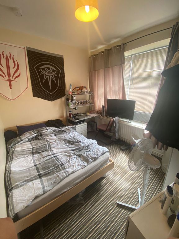 Property photo 2 of 7