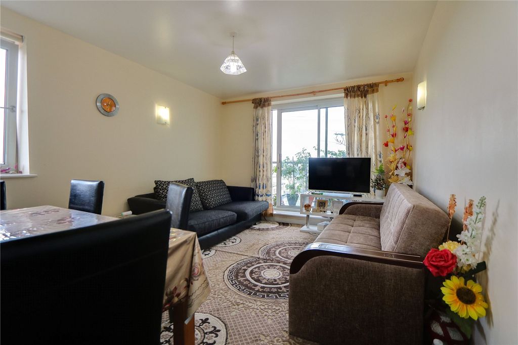 Property photo 2 of 8 Picture No. 03
