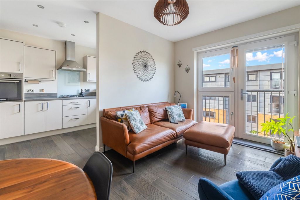 Property photo 3 of 16 Picture No. 27