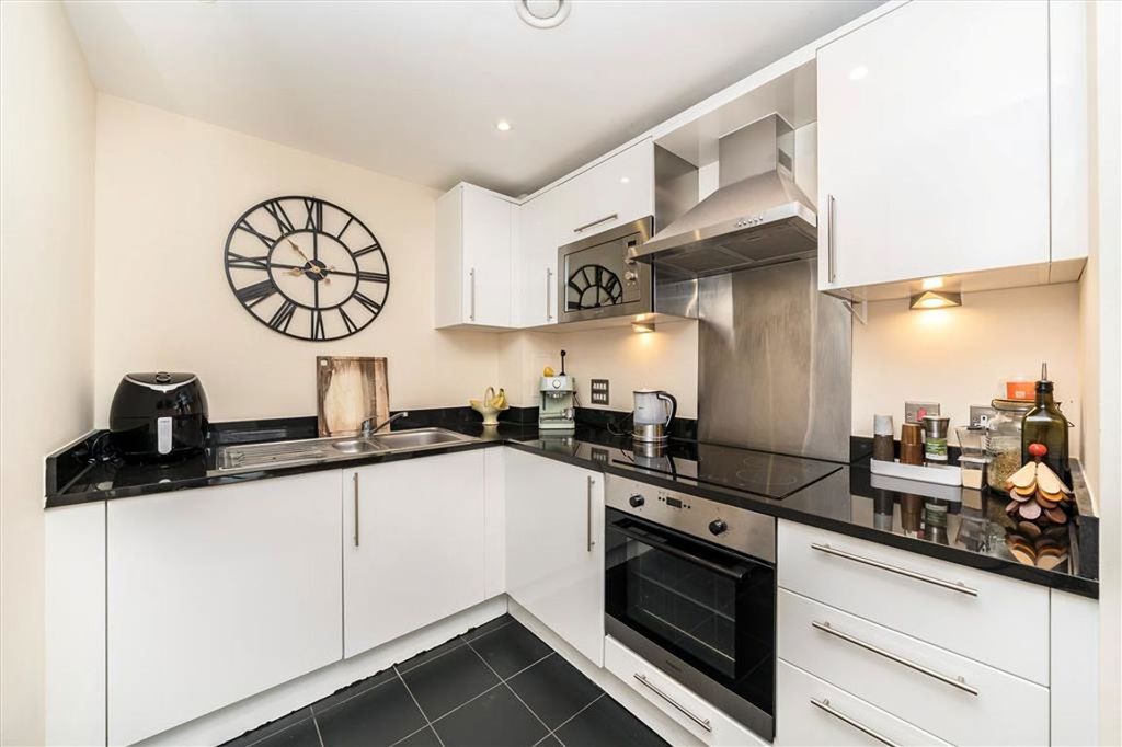 Property photo 3 of 6