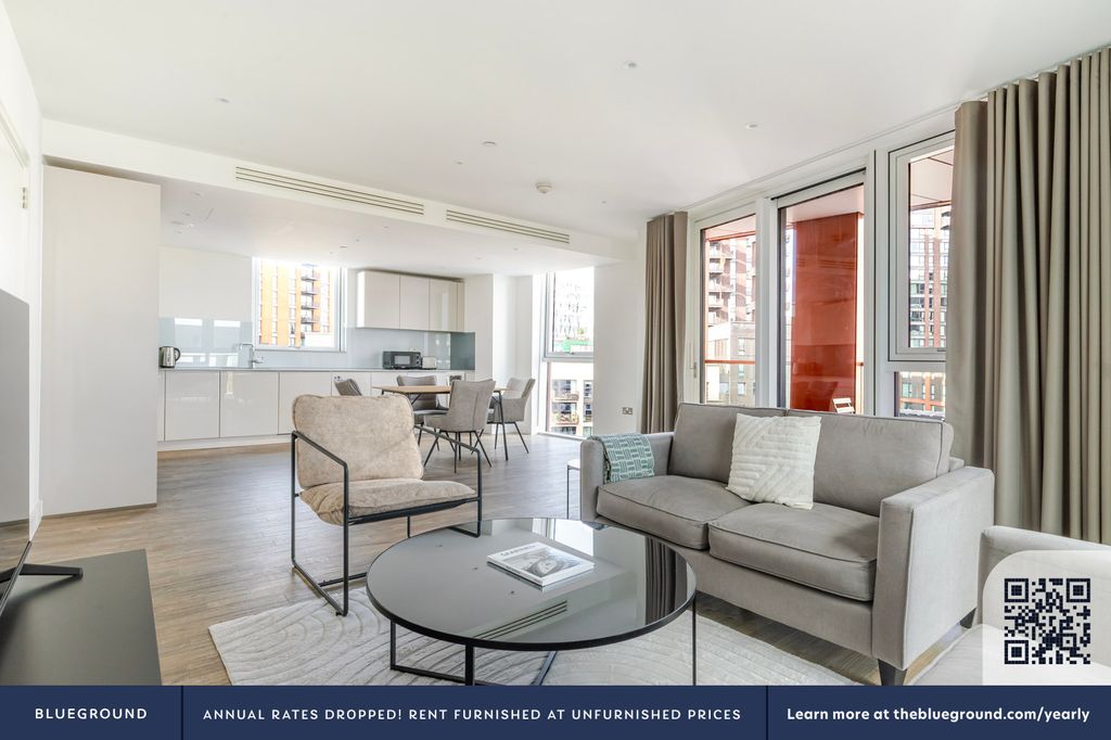 Property photo 3 of 47 Living Room