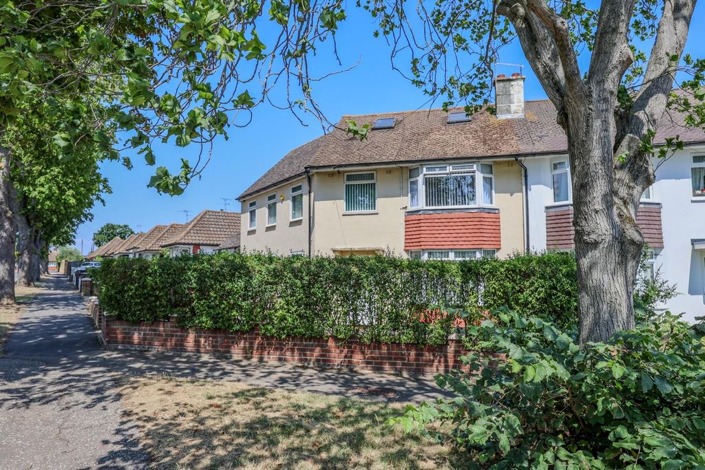 Property photo 1 of 27