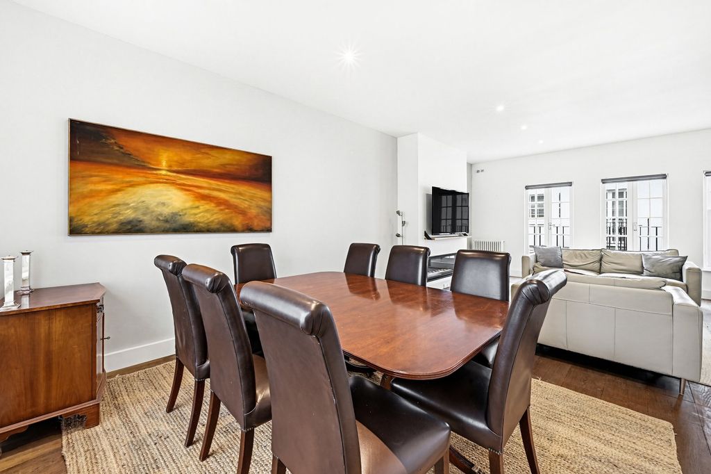 Property photo 2 of 20 Dining Room