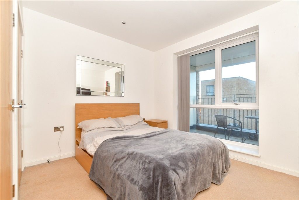 Property photo 3 of 8 Bedroom