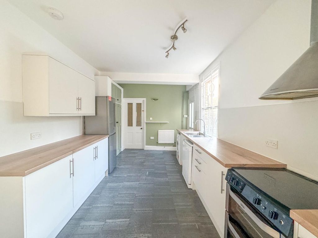 Property photo 3 of 19 20260318_165941165_0.0.Jpg