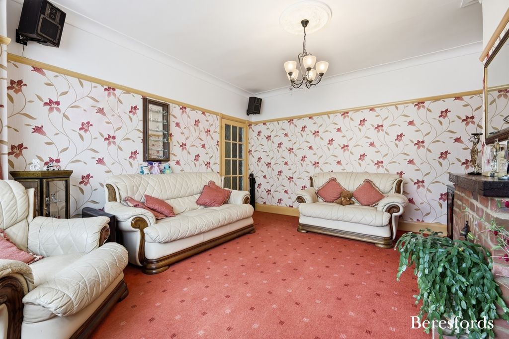 Property photo 3 of 29 Picture No. 02