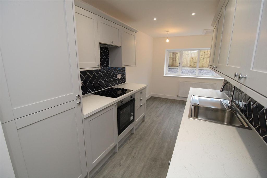 Additional image 7 of 2 bed semi-detached house to rentPoplar Street Troedyrhiw Merthyr Tydfil, Merthyr Tydfil CF48