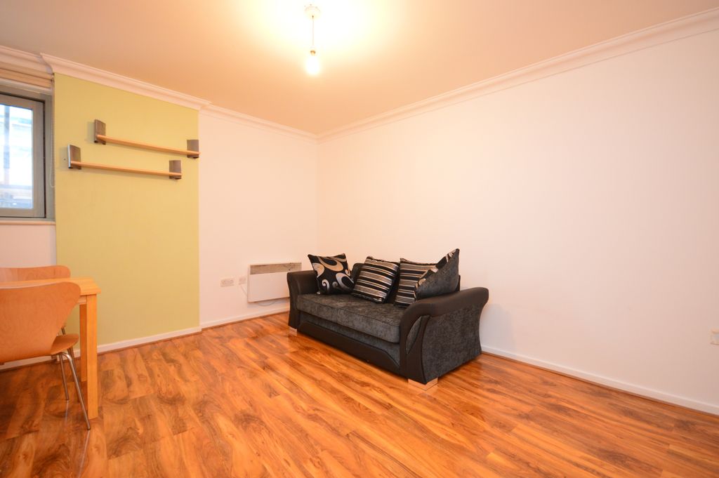 Property photo 2 of 11 Dsc 0012