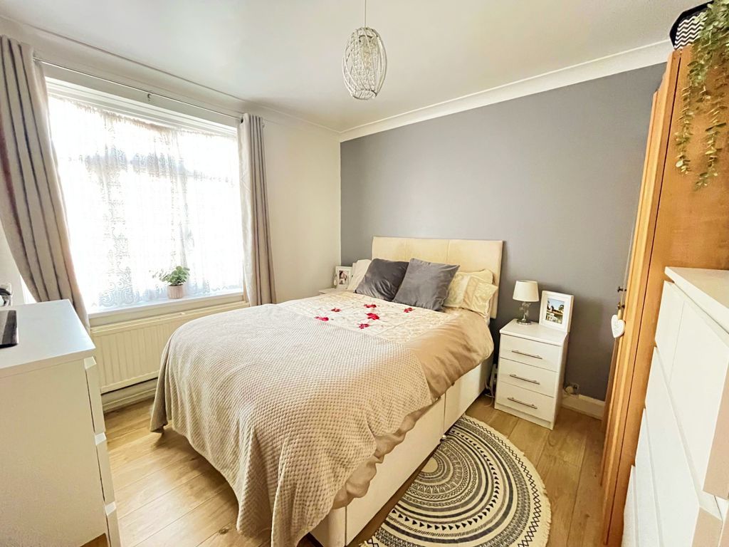 Property photo 3 of 9 Photo 10